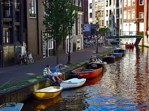 boats in amsterdam